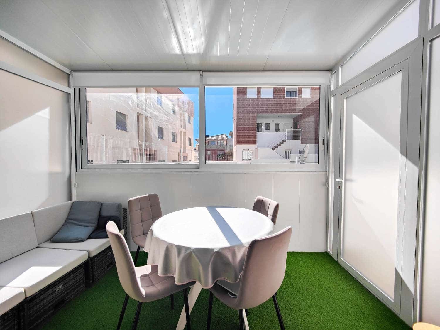 3 soveværelse Lejlighed til salg i Guardamar del Segura med swimmingpool garage - € 289.900 (Ref: 9644649)