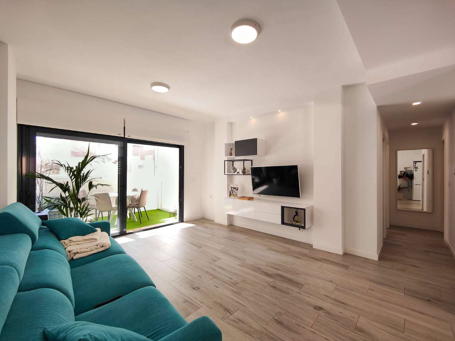 3 soveværelse Lejlighed til salg i Guardamar del Segura med swimmingpool garage - € 289.900 (Ref: 9644649)