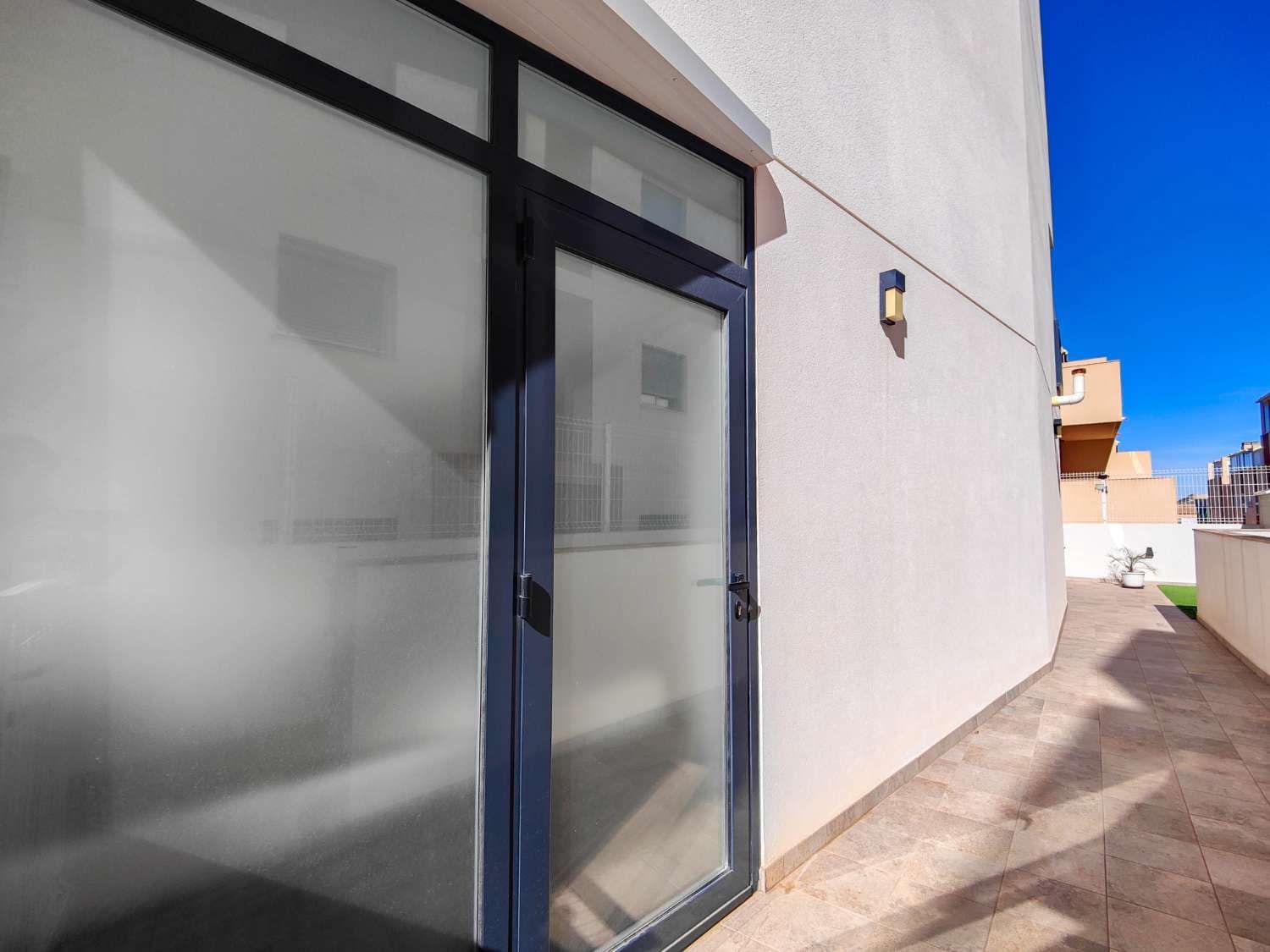 3 soveværelse Lejlighed til salg i Guardamar del Segura med swimmingpool garage - € 289.900 (Ref: 9644649)