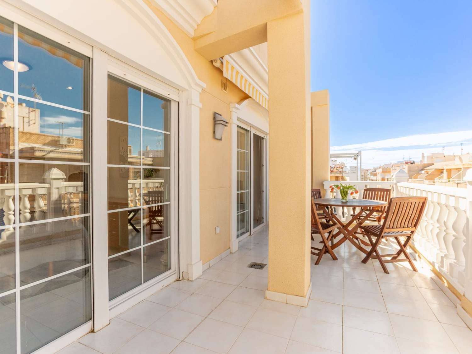 3 sovrum Lägenhet till salu i Torrevieja - 235 000 € (Ref: 9647870)