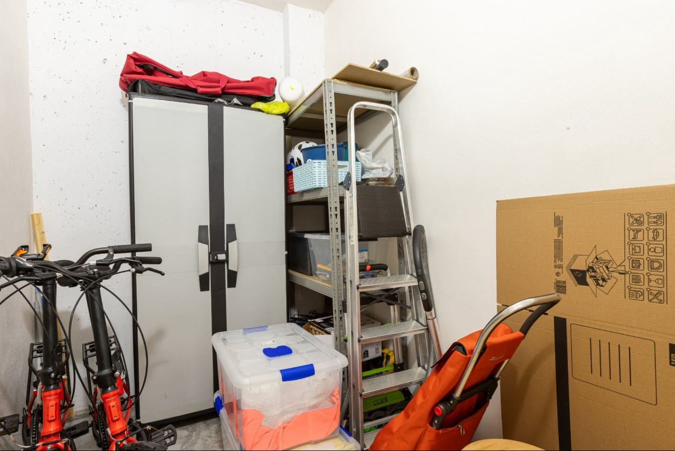 2 soverom Leilighet til salgs i Torrevieja med svømmebasseng garasje - € 215 000 (Ref: 9647871)