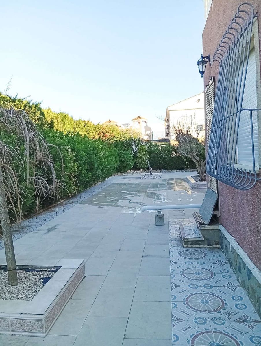 4 chambre Villa/Maison à vendre à El Chaparral avec garage - 460 000 € (Ref: 9651331)