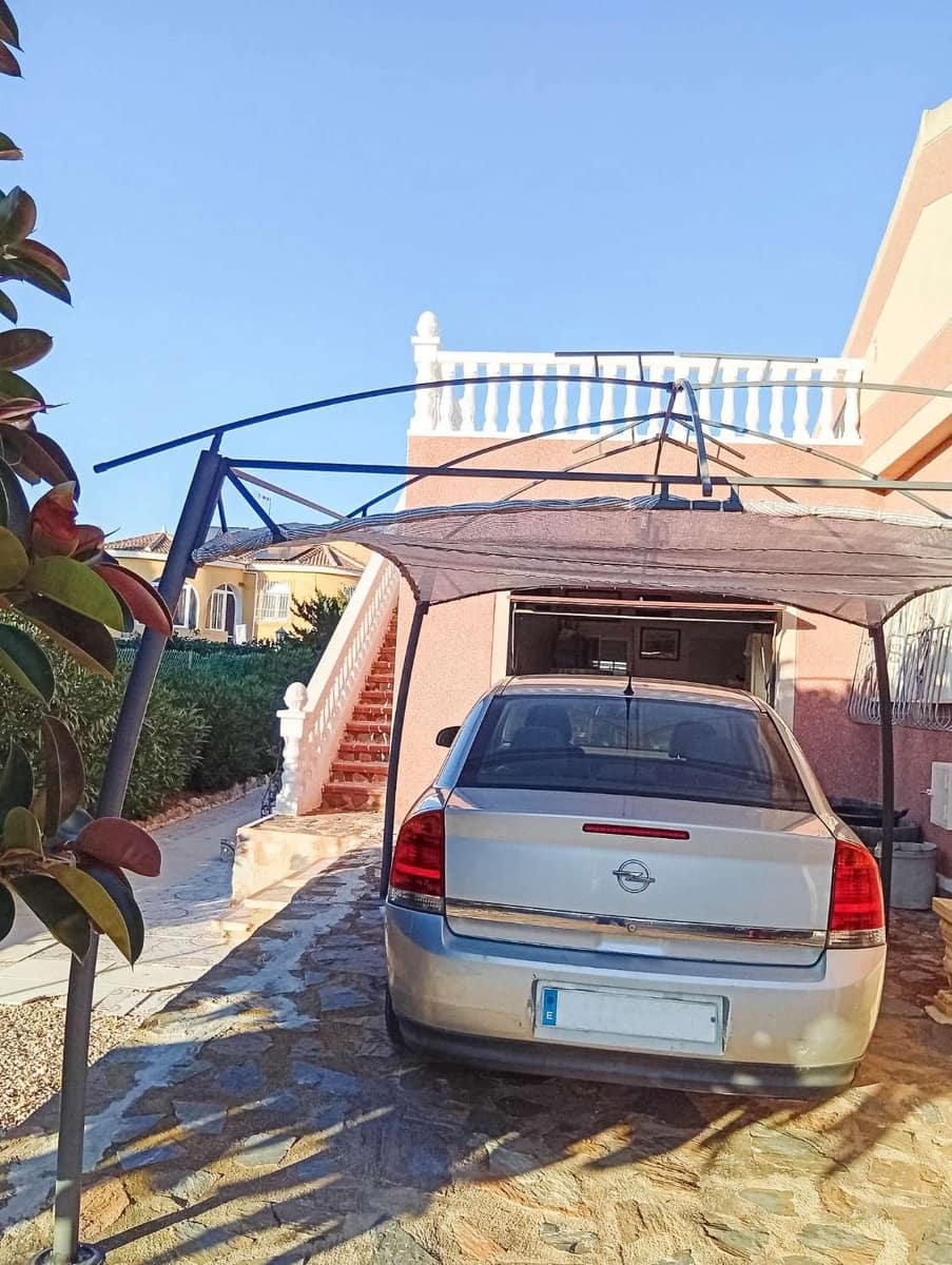 4 chambre Villa/Maison à vendre à El Chaparral avec garage - 460 000 € (Ref: 9651331)