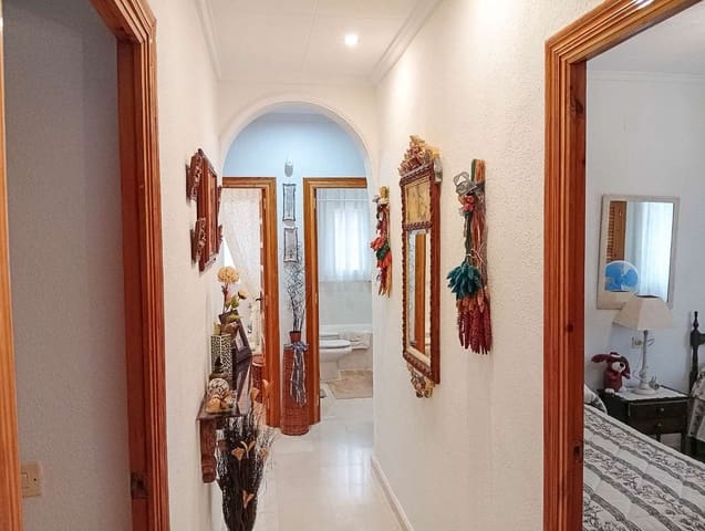 4 chambre Villa/Maison à vendre à El Chaparral, Torrevieja avec garage - 460 000 € (Ref: 9651331)