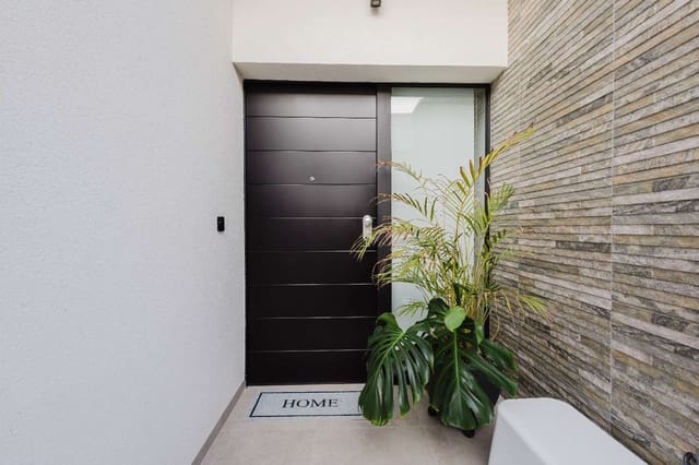 4 slaapkamer Villa te koop in Algorfa met zwembad garage - € 770.000 (Ref: 9651332)