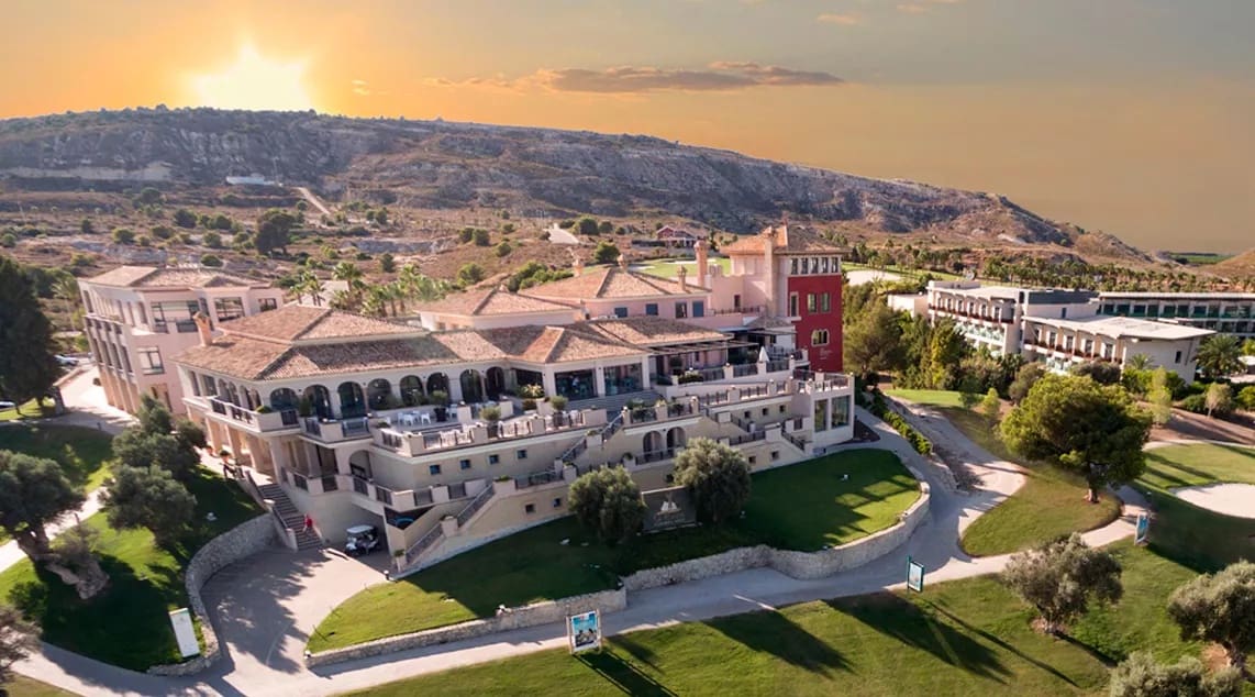 4 slaapkamer Villa te koop in Algorfa met zwembad garage - € 770.000 (Ref: 9651332)