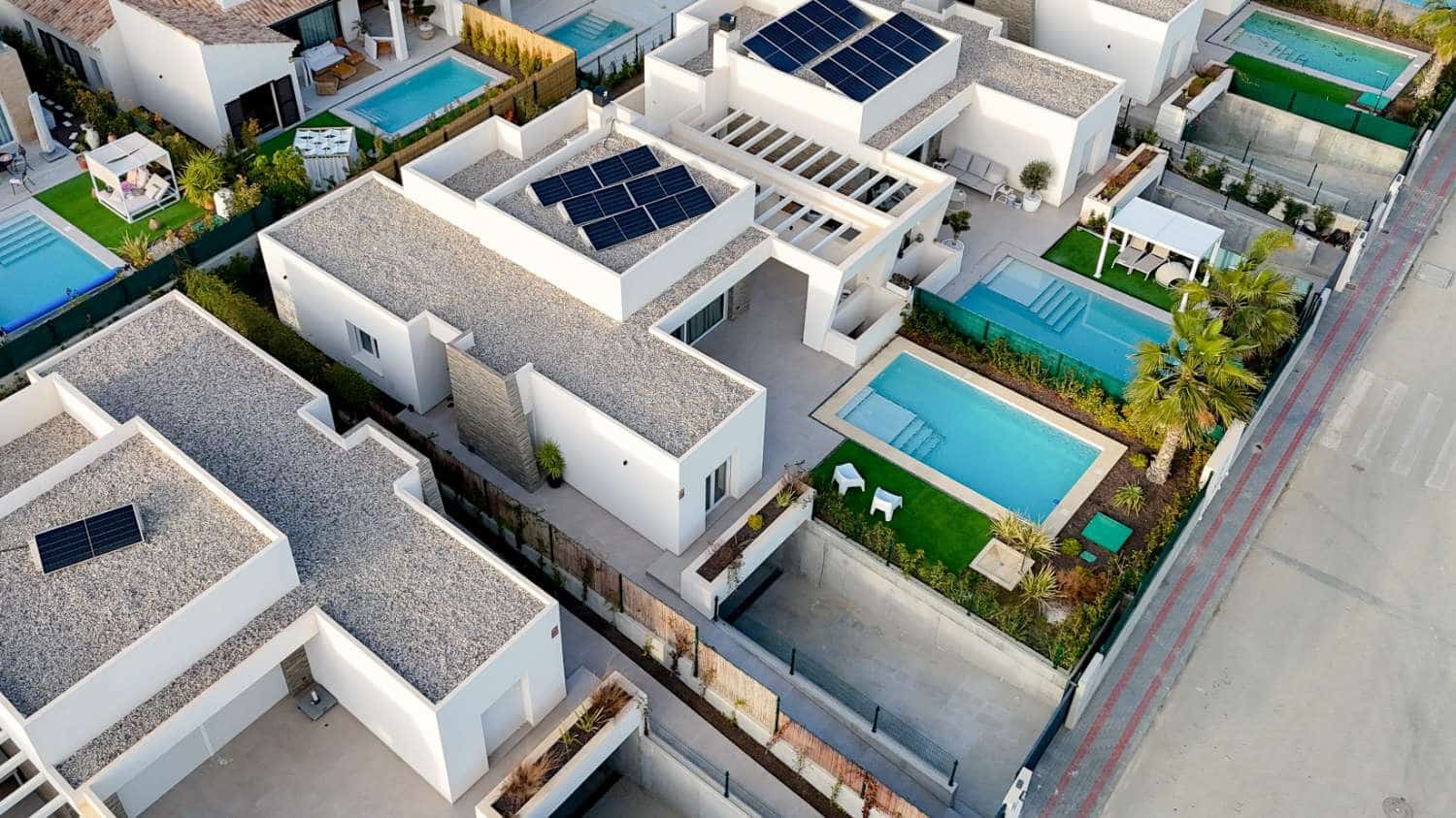 4 slaapkamer Villa te koop in Algorfa met zwembad garage - € 770.000 (Ref: 9651332)