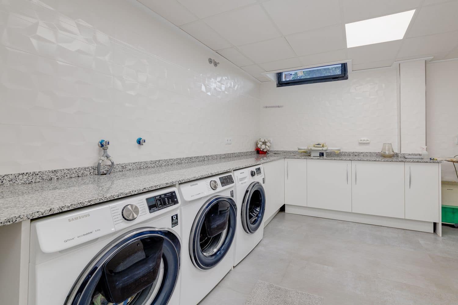 3 makuuhuone Huvila myytävänä paikassa Torrevieja mukana uima-altaan - 1 250 000 € (Ref: 9651333)