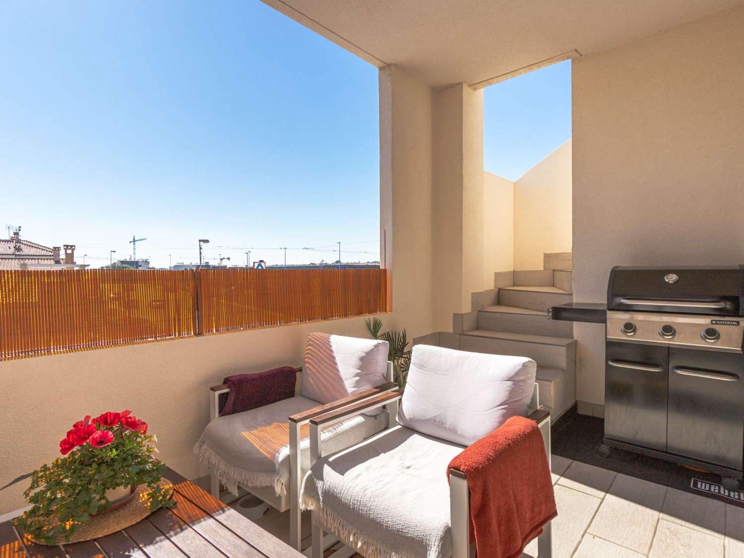 2 bedroom Apartment for sale in Torrevieja with pool - € 265,000 (Ref: 9655783)