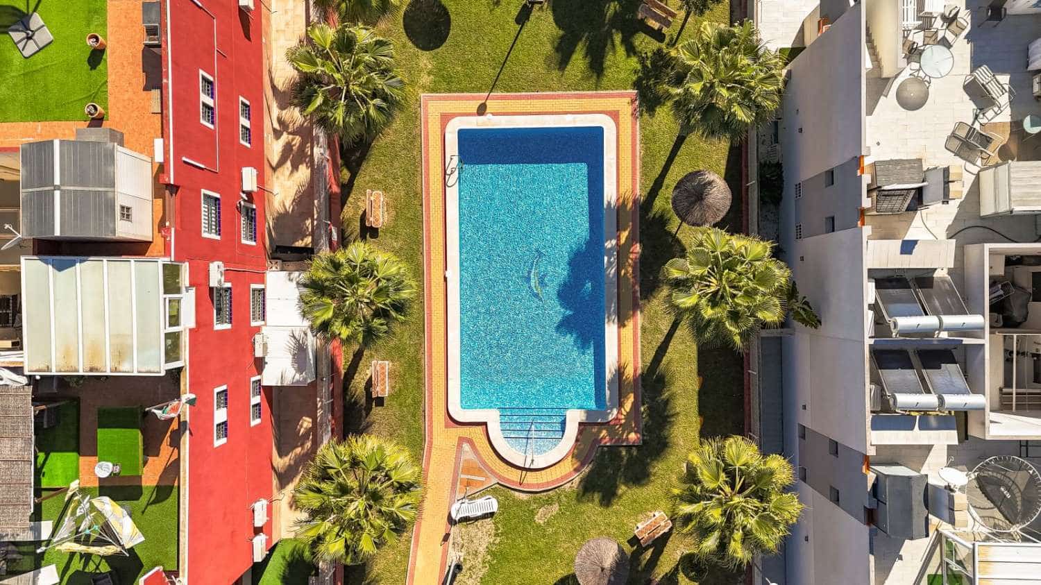 2 bedroom Apartment for sale in Torrevieja with pool - € 265,000 (Ref: 9655783)