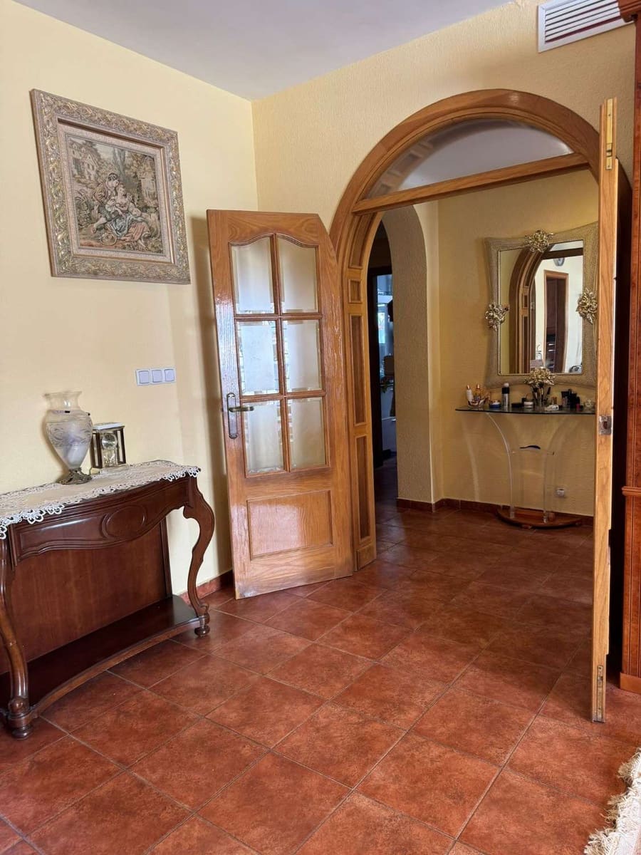 4 makuuhuone Huvila myytävänä paikassa Orihuela Costa mukana uima-altaan - 570 000 € (Ref: 9666141)