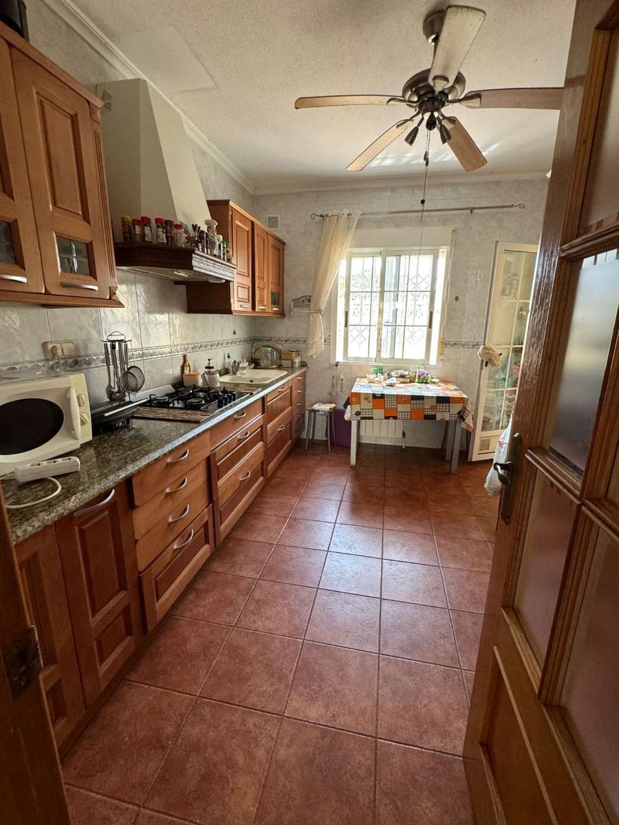 4 makuuhuone Huvila myytävänä paikassa Orihuela Costa mukana uima-altaan - 570 000 € (Ref: 9666141)