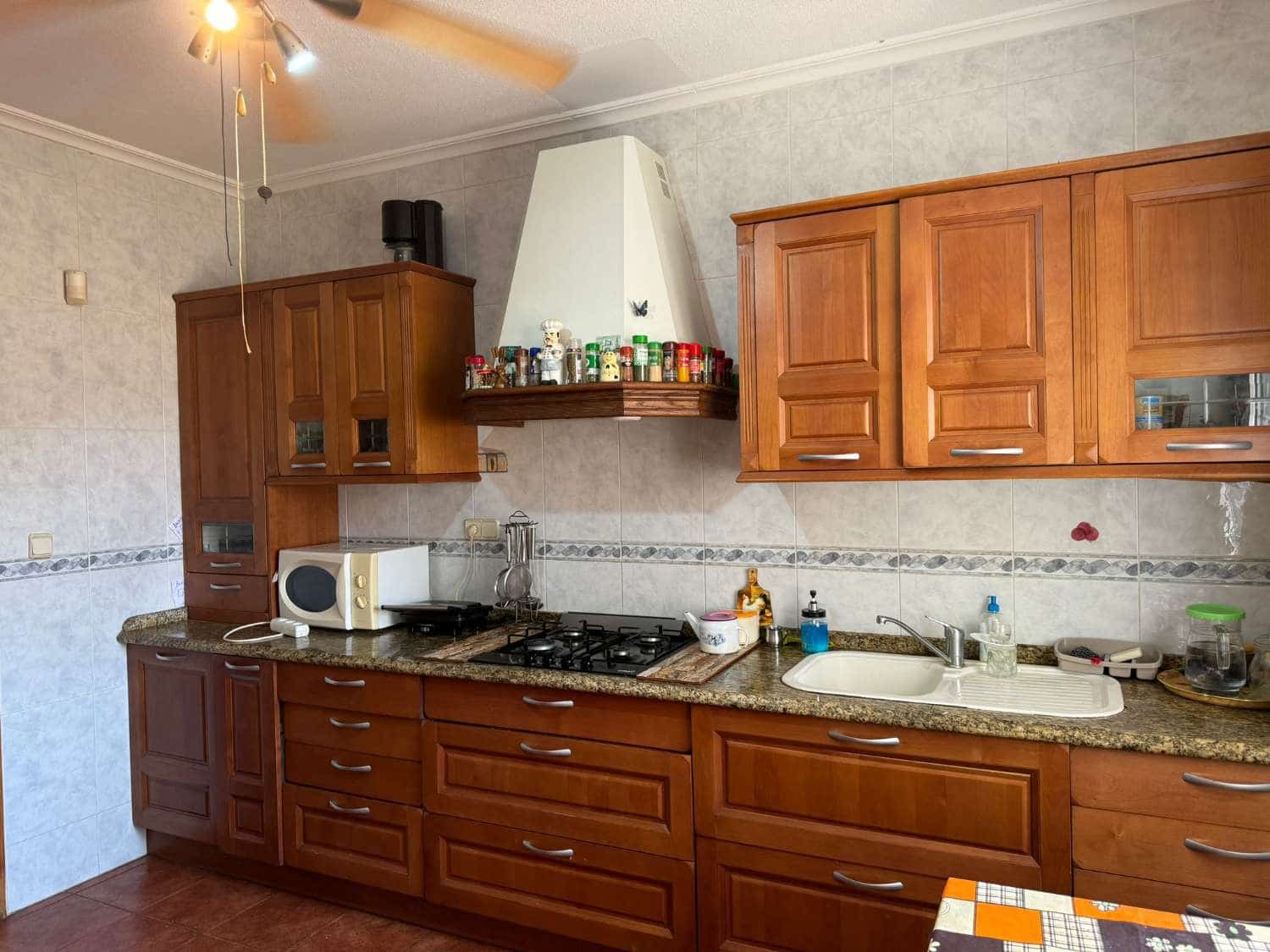 4 makuuhuone Huvila myytävänä paikassa Orihuela Costa mukana uima-altaan - 570 000 € (Ref: 9666141)