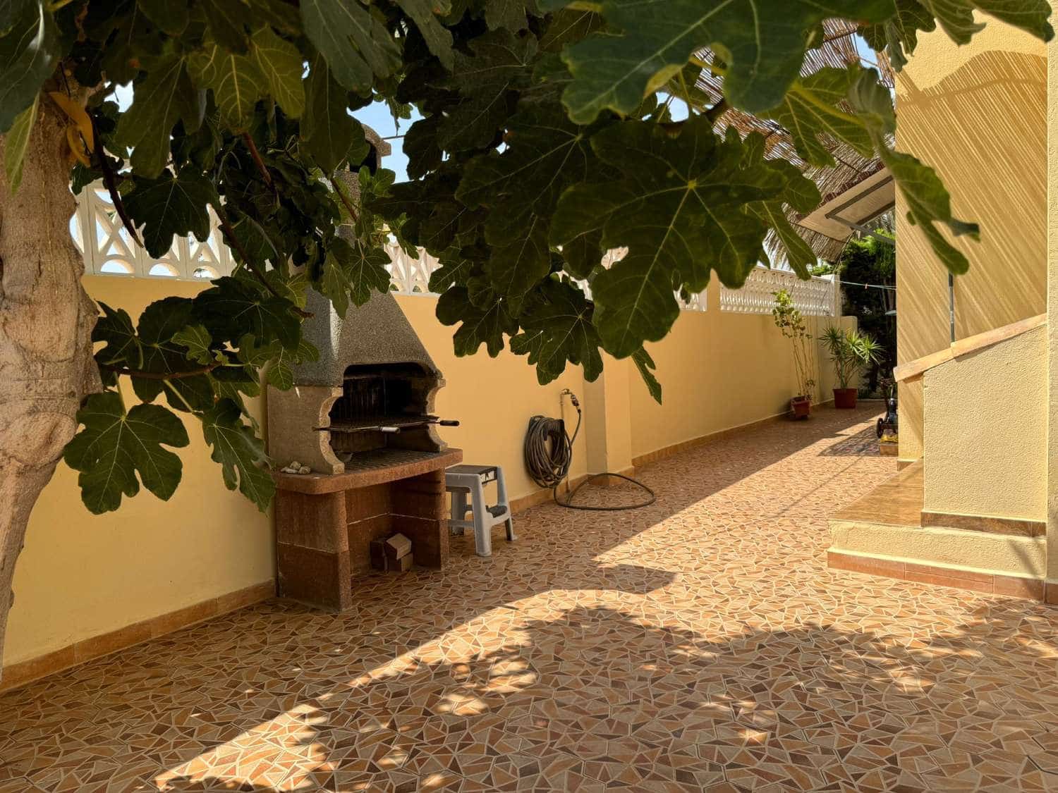 4 makuuhuone Huvila myytävänä paikassa Orihuela Costa mukana uima-altaan - 570 000 € (Ref: 9666141)