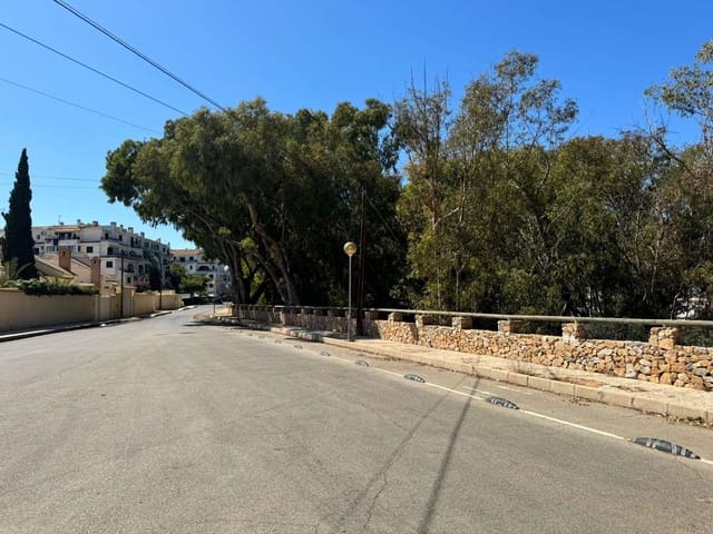 4 Zimmer Villa zu verkaufen in Punta Prima, Orihuela mit Pool - 570.000 € (Ref: 9666141)