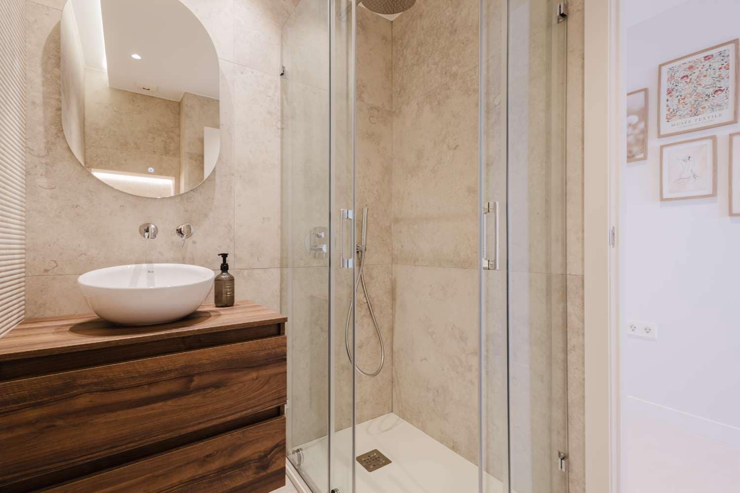 3 sypialnia Apartament na sprzedaż w Torrevieja z basenem - 349 000 € (Ref: 9666142)