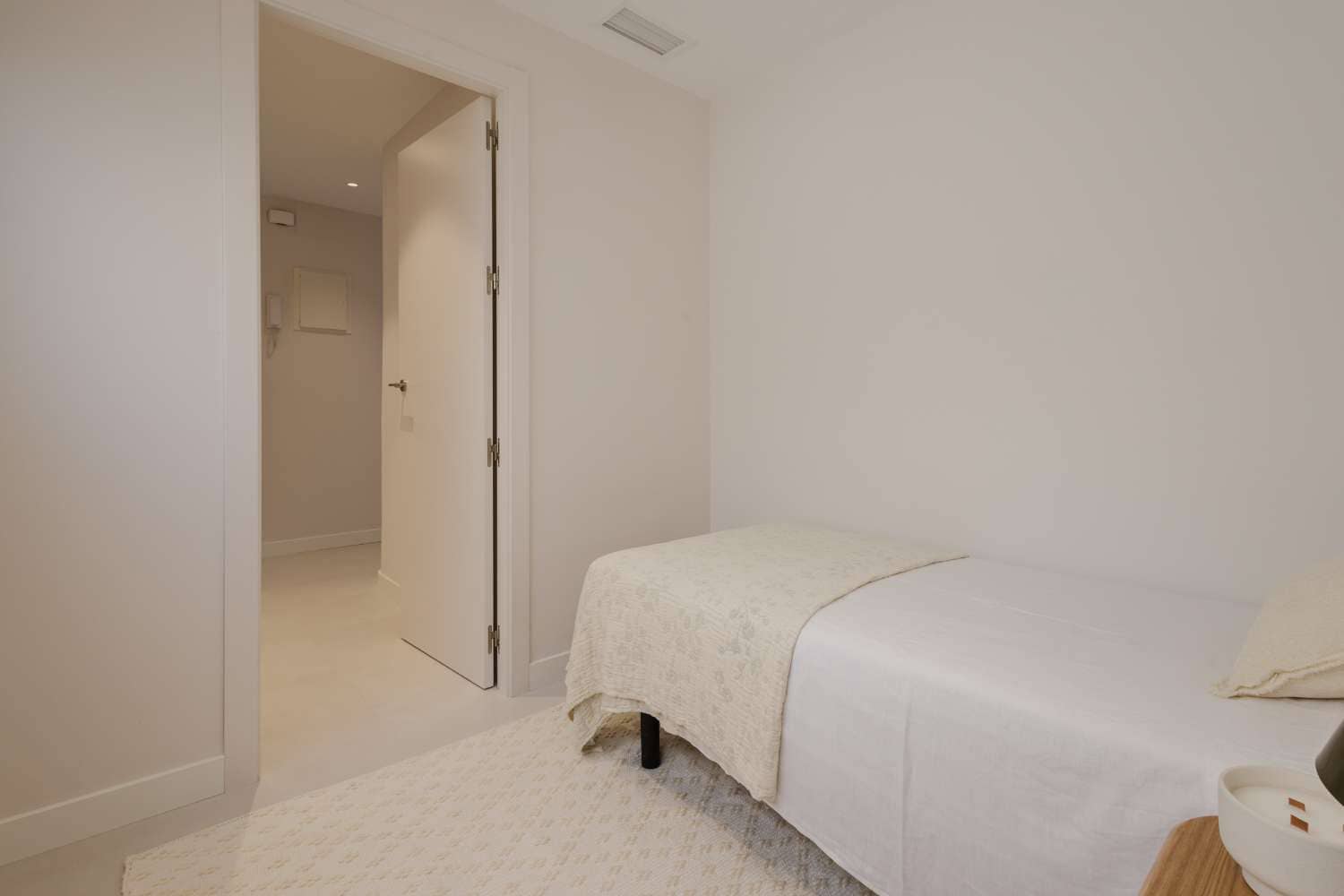 3 sypialnia Apartament na sprzedaż w Torrevieja z basenem - 349 000 € (Ref: 9666142)