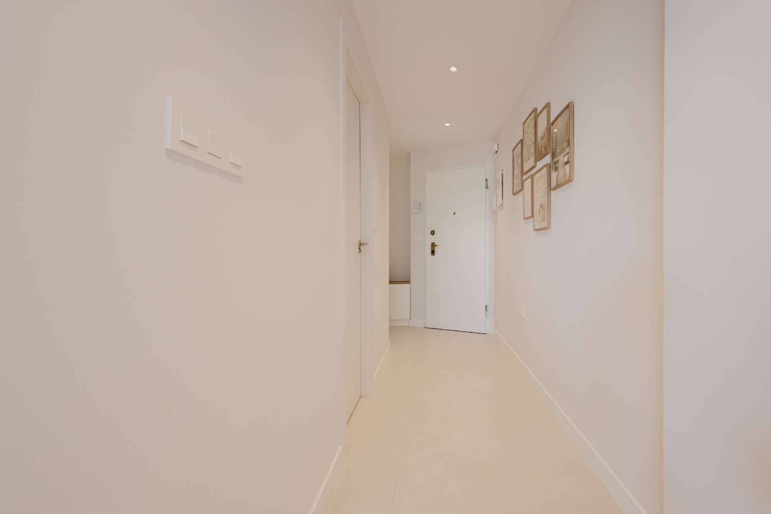 3 sypialnia Apartament na sprzedaż w Torrevieja z basenem - 349 000 € (Ref: 9666142)