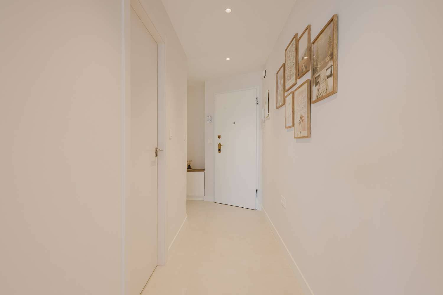 3 sypialnia Apartament na sprzedaż w Torrevieja z basenem - 349 000 € (Ref: 9666142)