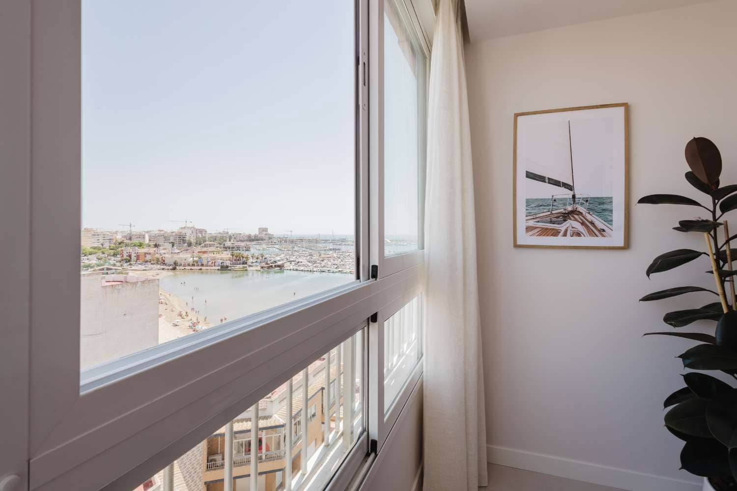 3 sypialnia Apartament na sprzedaż w Torrevieja z basenem - 349 000 € (Ref: 9666142)