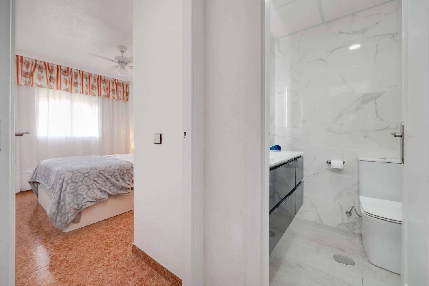 2 bedroom Apartment for sale in Torrevieja with pool - € 159,969 (Ref: 9670219)