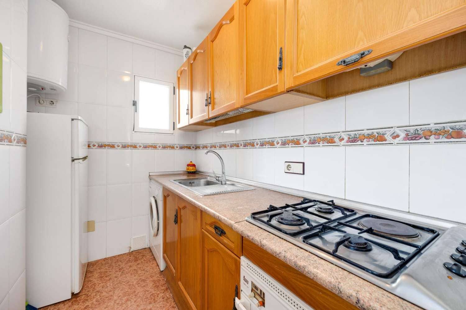 2 bedroom Apartment for sale in Torrevieja with pool - € 159,969 (Ref: 9670219)