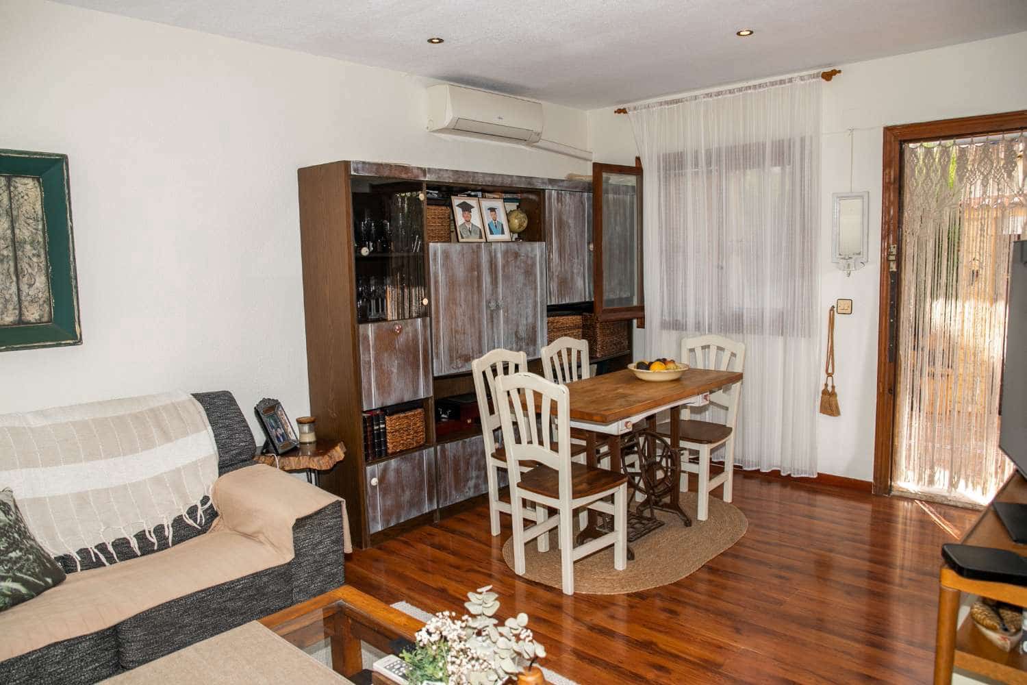 3 slaapkamer Appartement te koop in Torrevieja - € 189.900 (Ref: 9673970)