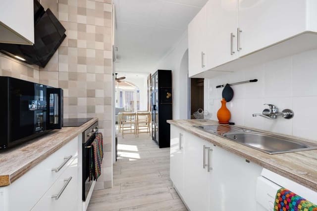 Chalet de 2 habitaciones en San Fulgencio en venta con piscina - 239.969 € (Ref: 9673973)