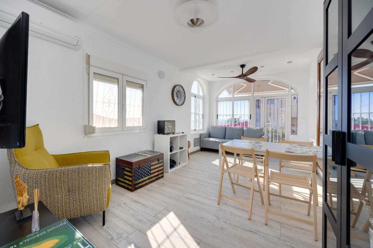 Chalet de 2 habitaciones en San Fulgencio en venta con piscina - 239.969 € (Ref: 9673973)