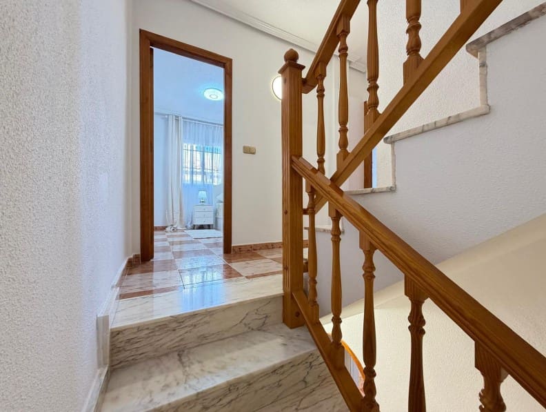 2 soverom Bungalow til salgs i Orihuela Costa med svømmebasseng garasje - € 225 000 (Ref: 9677008)