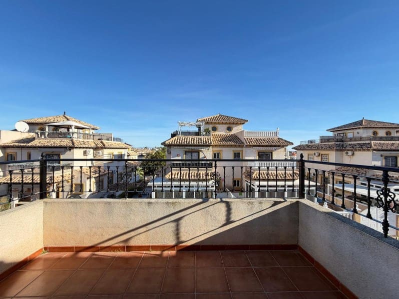 2 soverom Bungalow til salgs i Orihuela Costa med svømmebasseng garasje - € 225 000 (Ref: 9677008)