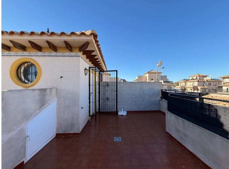 2 soverom Bungalow til salgs i Orihuela Costa med svømmebasseng garasje - € 225 000 (Ref: 9677008)