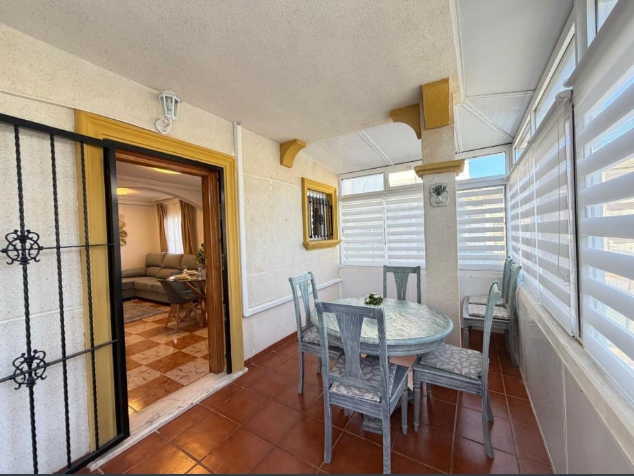 2 soverom Bungalow til salgs i Orihuela Costa med svømmebasseng garasje - € 225 000 (Ref: 9677008)