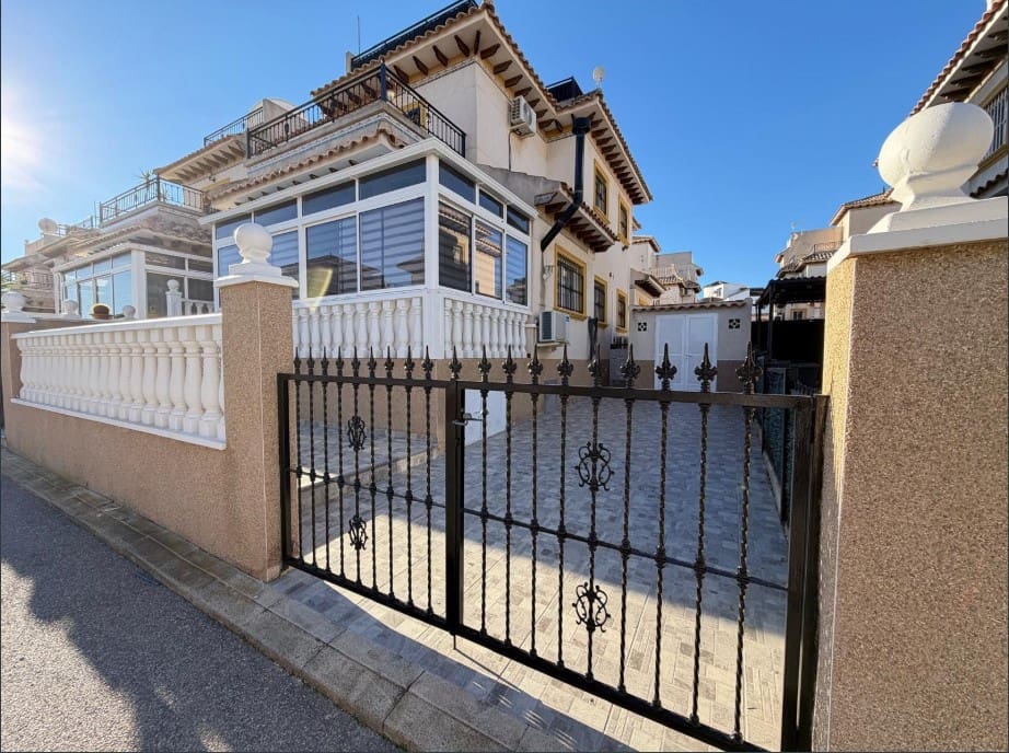 2 soverom Bungalow til salgs i Orihuela Costa med svømmebasseng garasje - € 225 000 (Ref: 9677008)