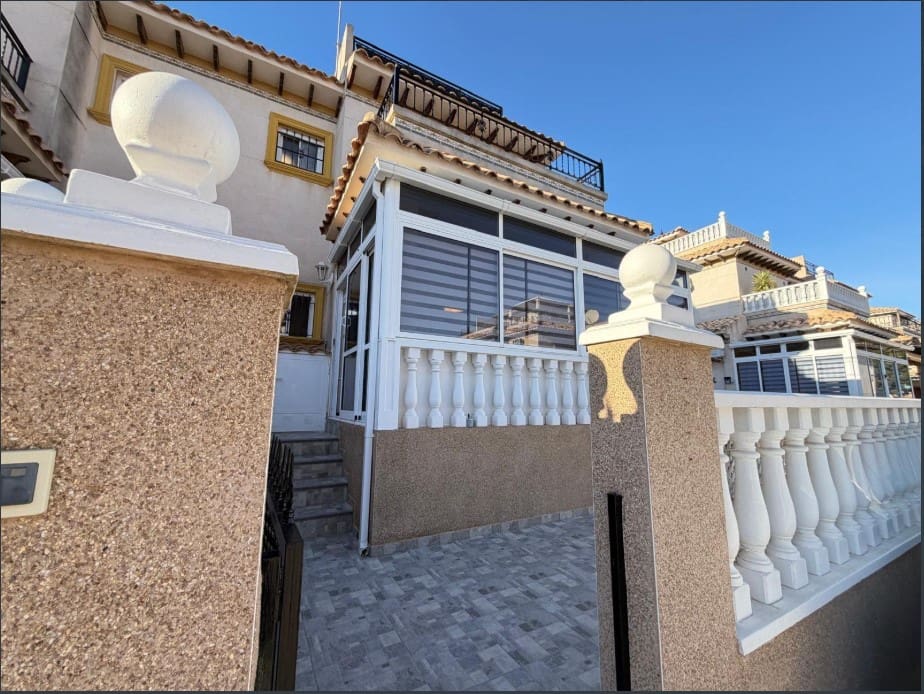 2 soverom Bungalow til salgs i Orihuela Costa med svømmebasseng garasje - € 225 000 (Ref: 9677008)