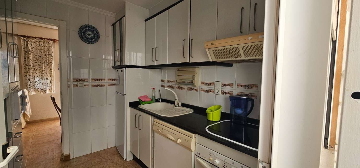 Adosado de 4 habitaciones en Torrevieja en venta con garaje - 292.000 € (Ref: 9679610)