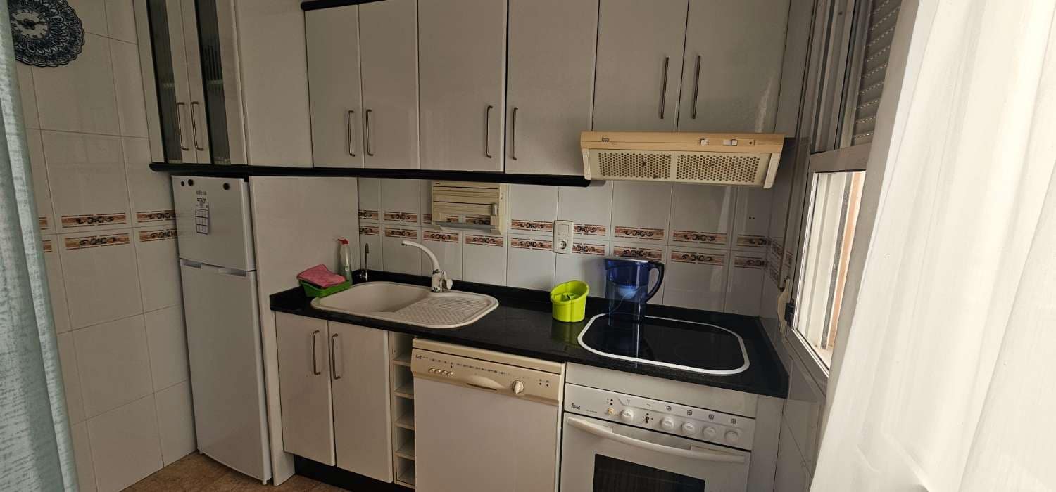 Adosado de 4 habitaciones en Torrevieja en venta con garaje - 292.000 € (Ref: 9679610)