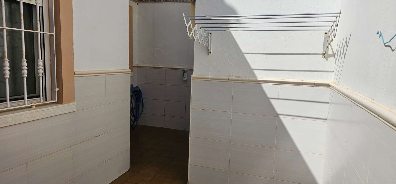 Adosado de 4 habitaciones en Torrevieja en venta con garaje - 292.000 € (Ref: 9679610)