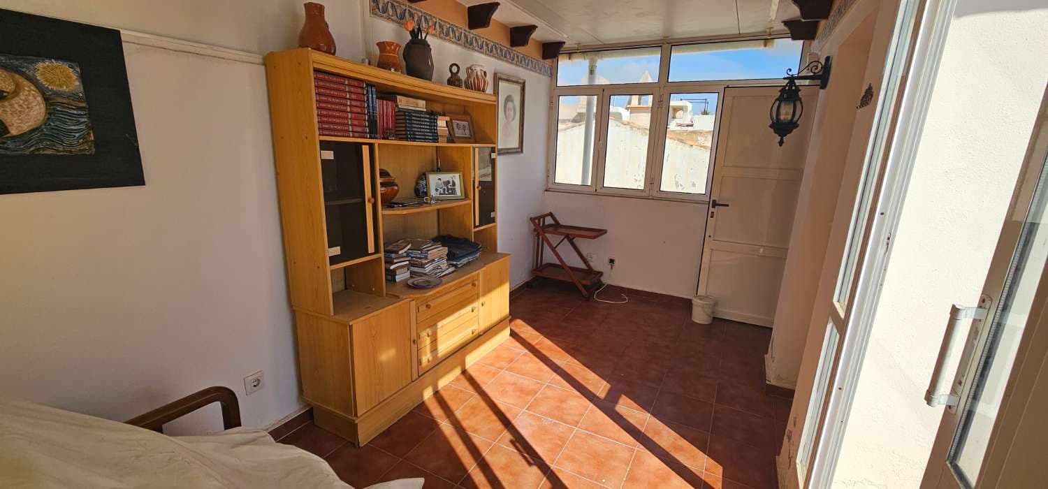 Adosado de 4 habitaciones en Torrevieja en venta con garaje - 292.000 € (Ref: 9679610)