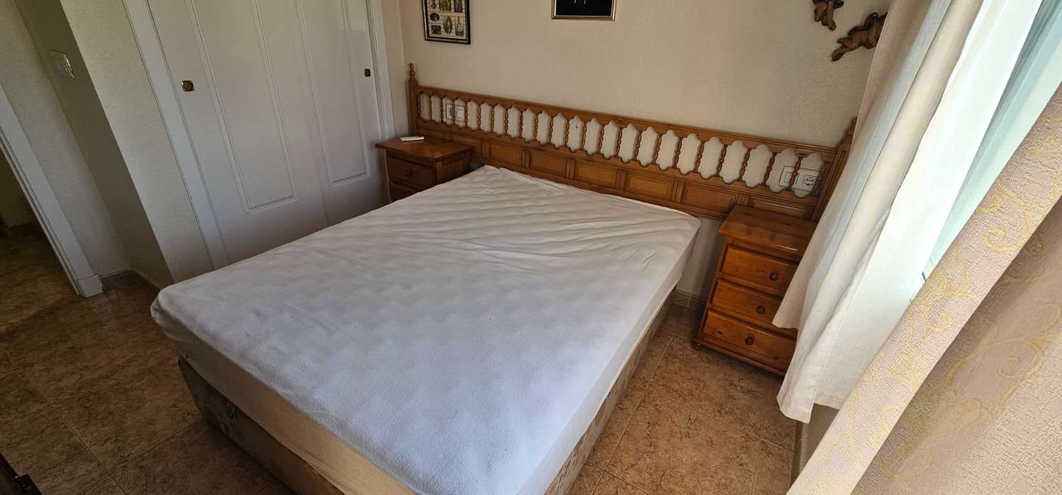 Adosado de 4 habitaciones en Torrevieja en venta con garaje - 292.000 € (Ref: 9679610)