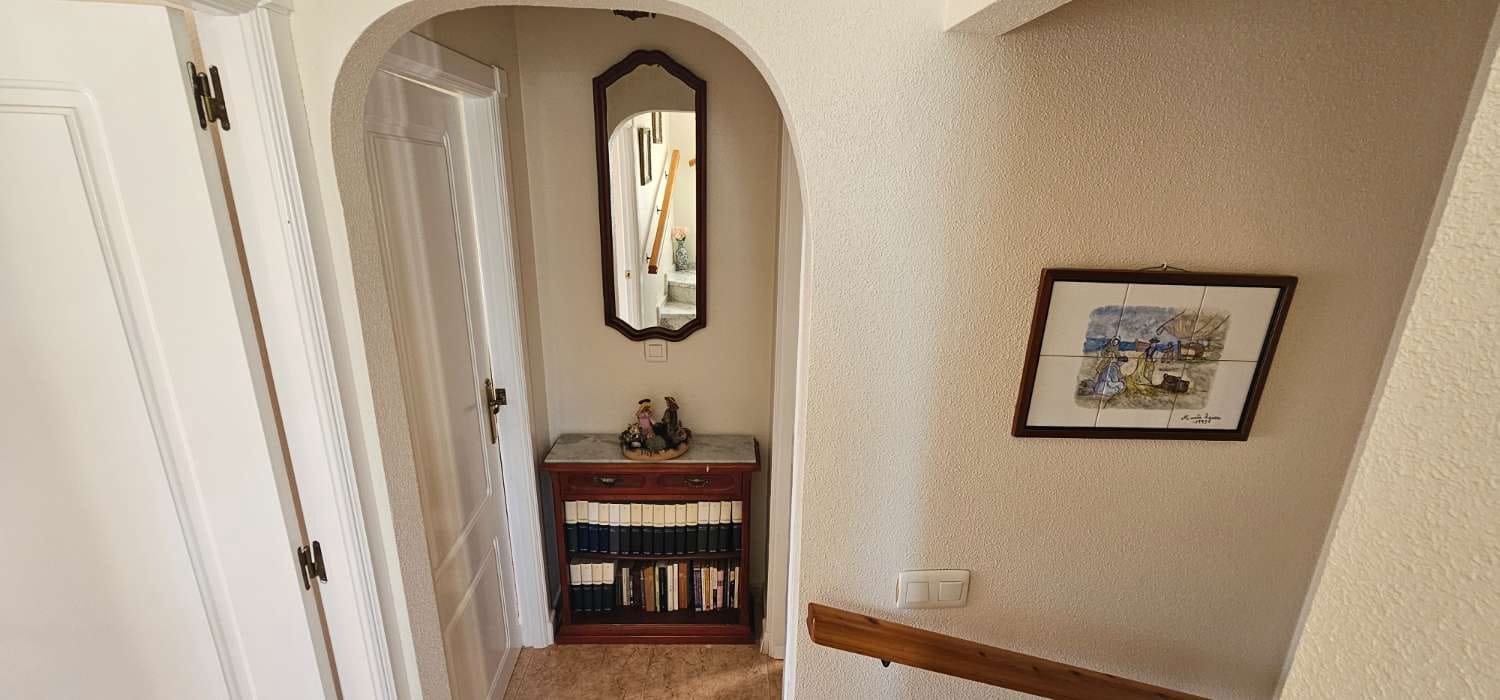 Adosado de 4 habitaciones en Torrevieja en venta con garaje - 292.000 € (Ref: 9679610)