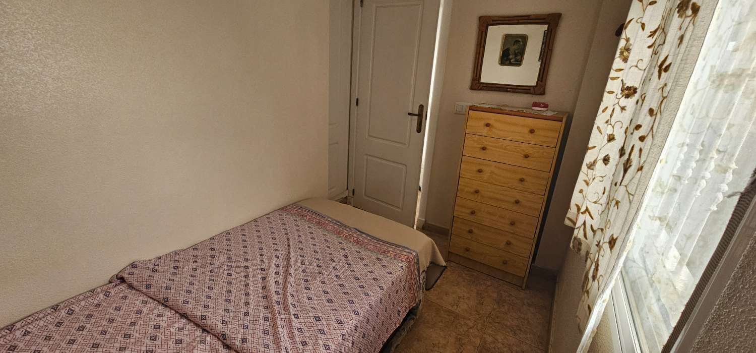 Adosado de 4 habitaciones en Torrevieja en venta con garaje - 292.000 € (Ref: 9679610)