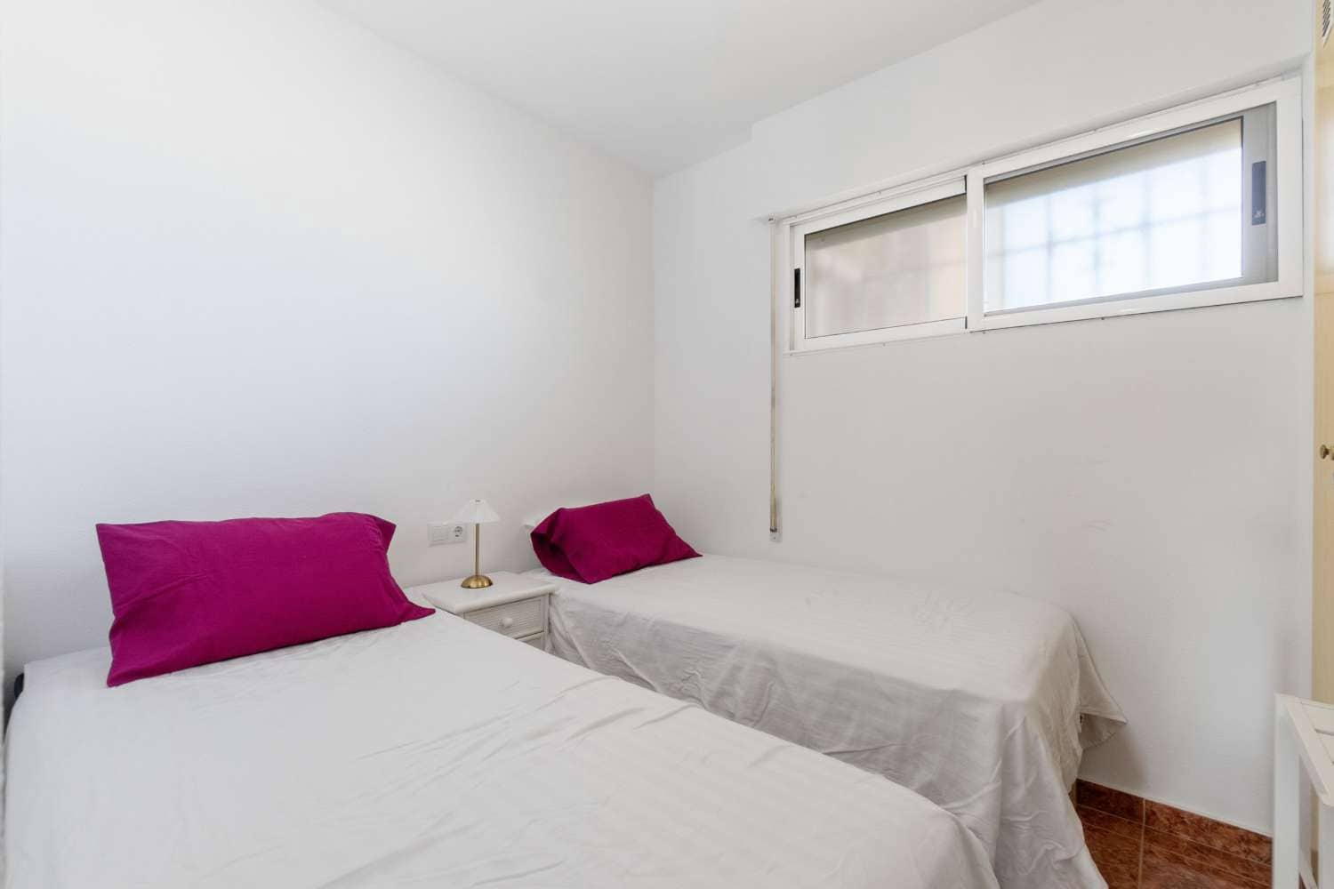 2 soveværelse Lejlighed til salg i Torrevieja med swimmingpool - € 145.000 (Ref: 9719710)