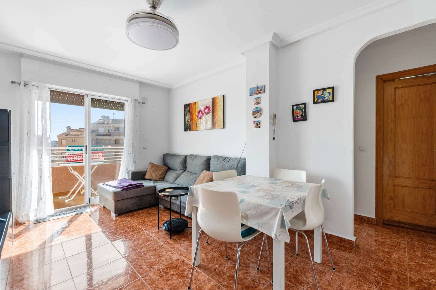 2 soveværelse Lejlighed til salg i Torrevieja med swimmingpool - € 145.000 (Ref: 9719710)