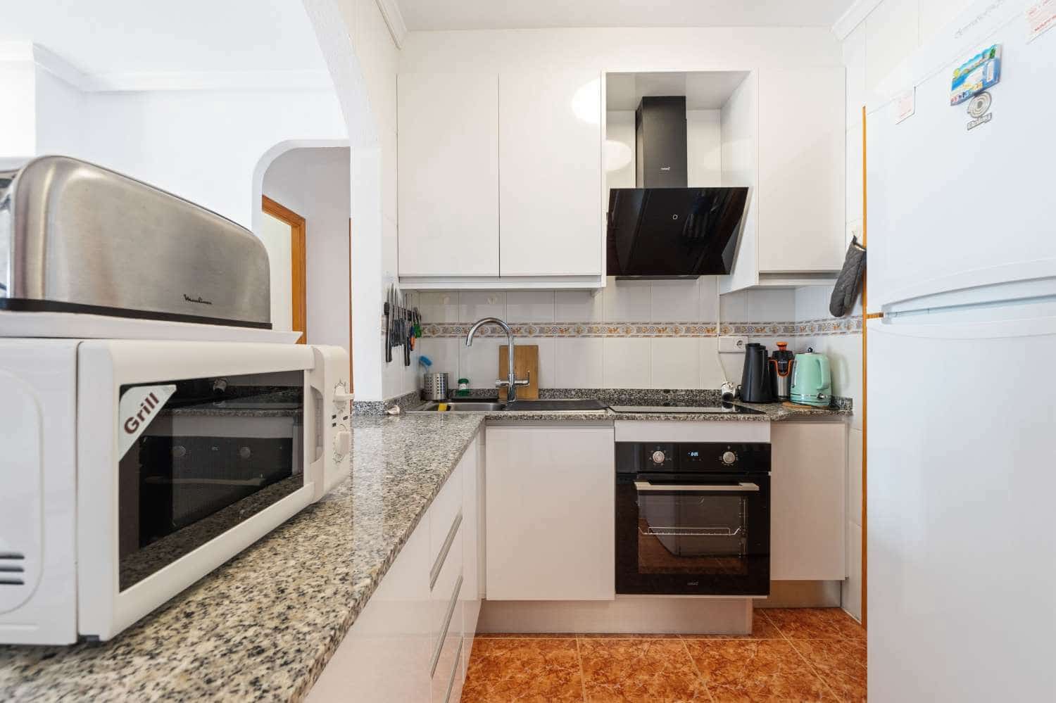 2 soveværelse Lejlighed til salg i Torrevieja med swimmingpool - € 145.000 (Ref: 9719710)