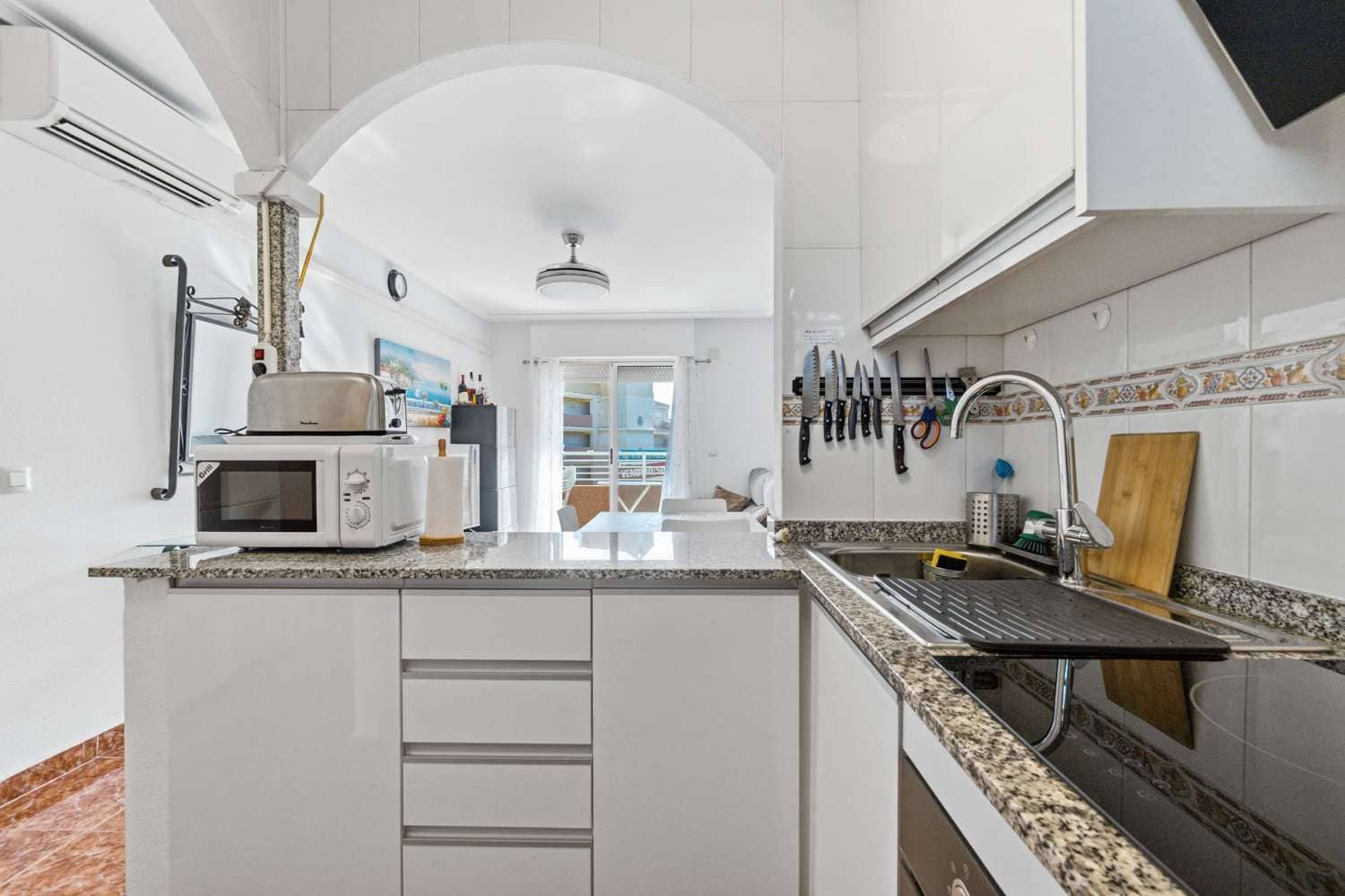 2 soveværelse Lejlighed til salg i Torrevieja med swimmingpool - € 145.000 (Ref: 9719710)