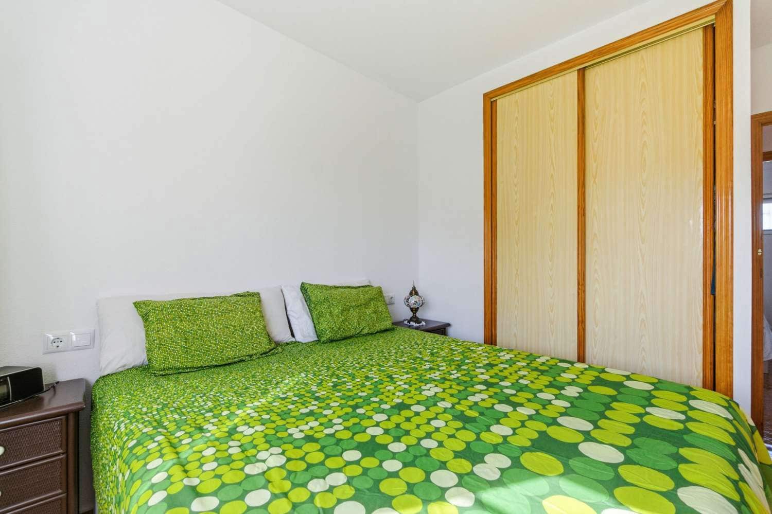 2 soveværelse Lejlighed til salg i Torrevieja med swimmingpool - € 145.000 (Ref: 9719710)