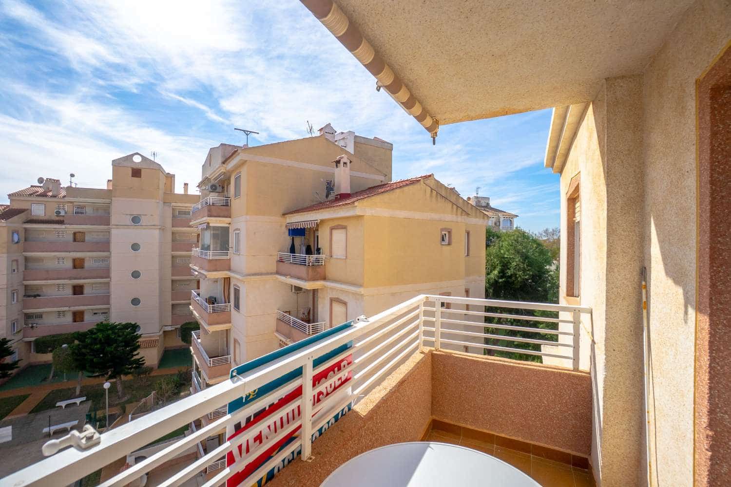 2 soveværelse Lejlighed til salg i Torrevieja med swimmingpool - € 145.000 (Ref: 9719710)
