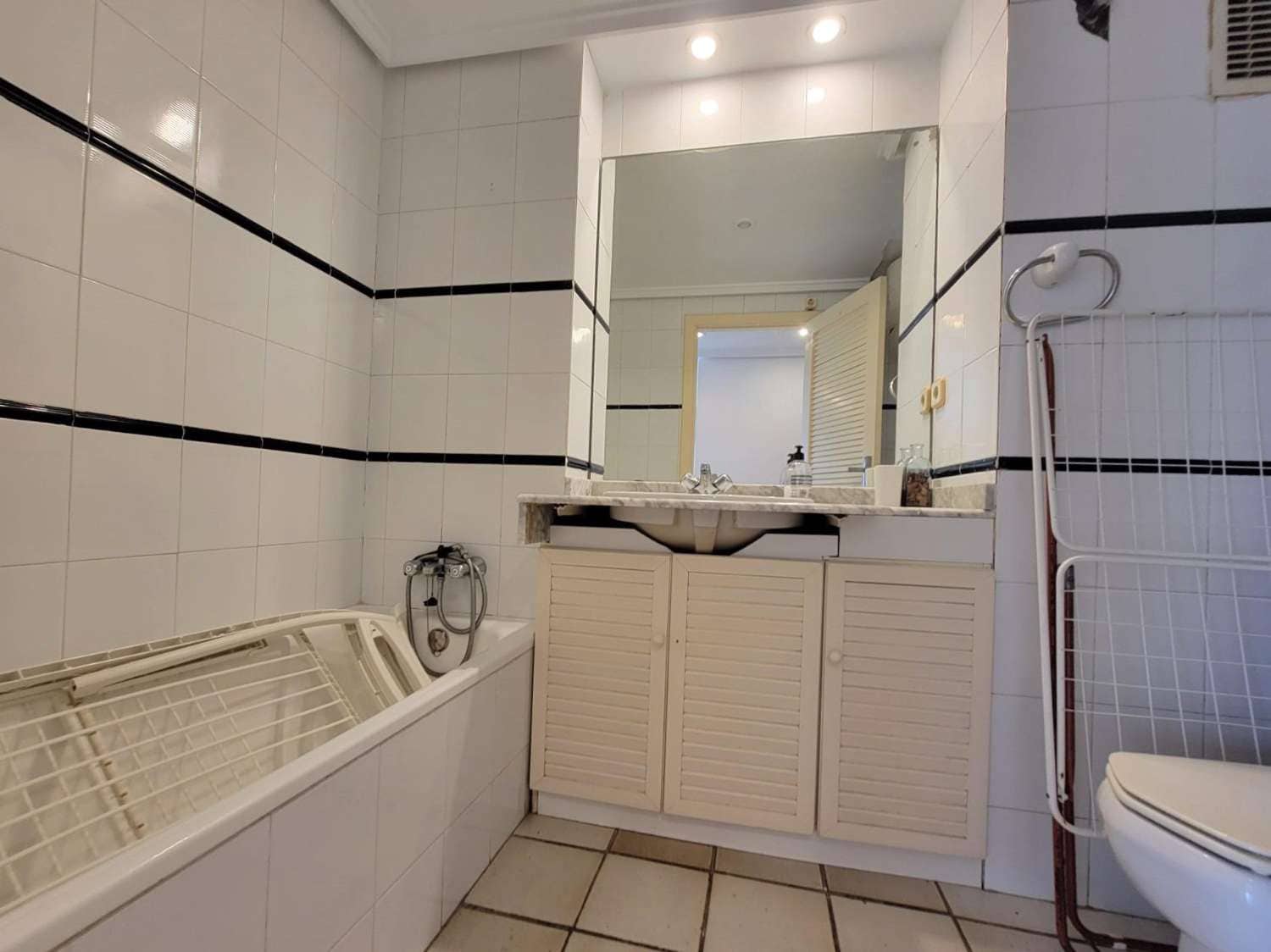 2 soverom Leilighet til salgs i La Mata med svømmebasseng garasje - € 349 000 (Ref: 9721447)