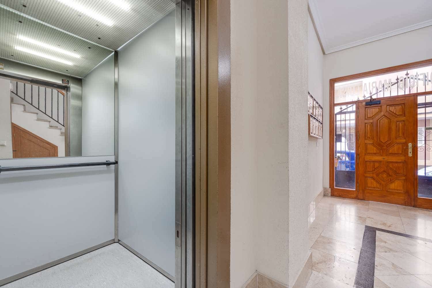 2 Zimmer Apartment zu verkaufen in Torrevieja - 154.900 € (Ref: 9738333)